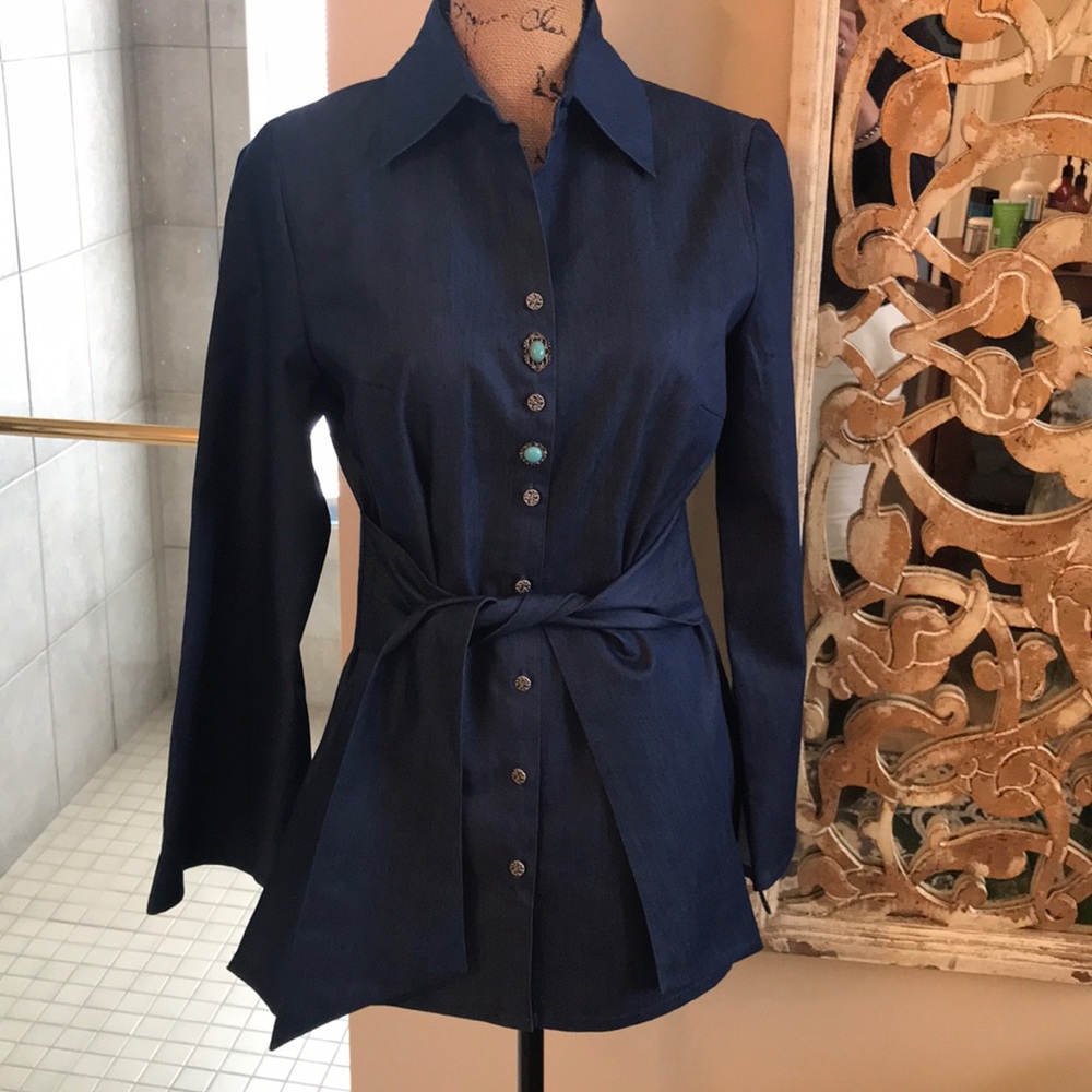 Chambray long sleeve dress shirt